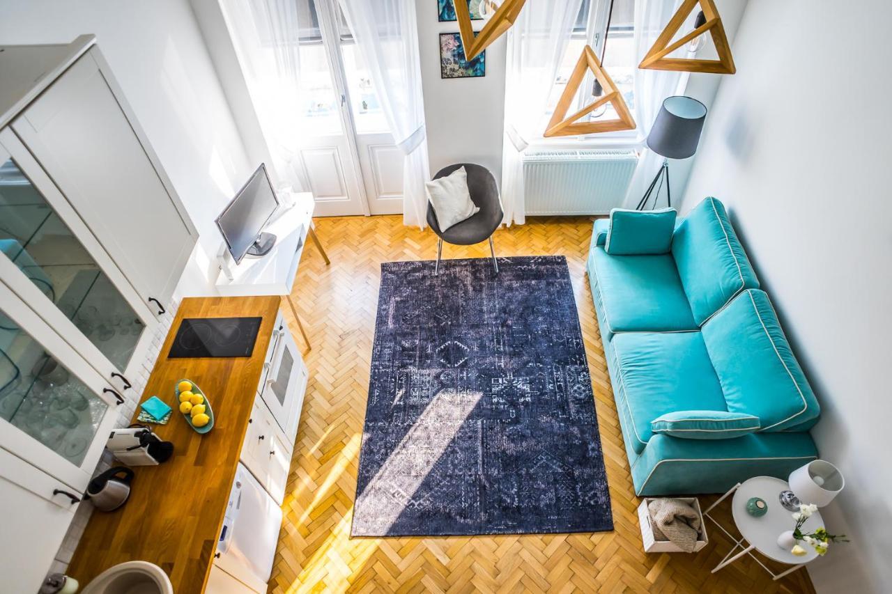 Ybl Apartment City Center Székesfehérvár Buitenkant foto
