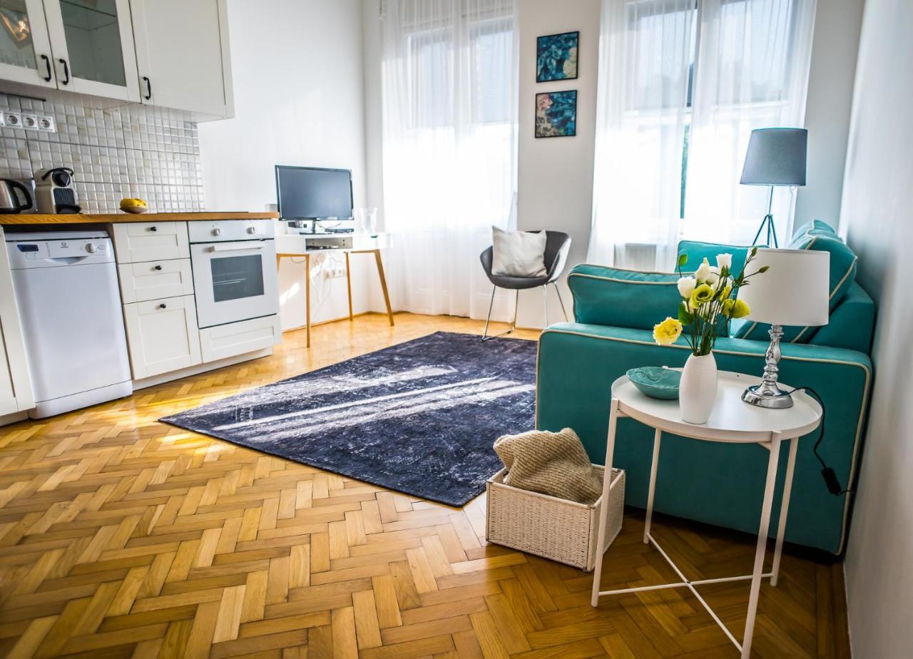 Ybl Apartment City Center Székesfehérvár Buitenkant foto